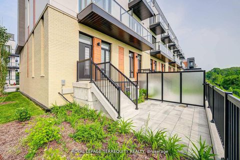 Photo 3 at 601 - 7 Steckley House Lane, Rural Richmond Hill, Richmond Hill