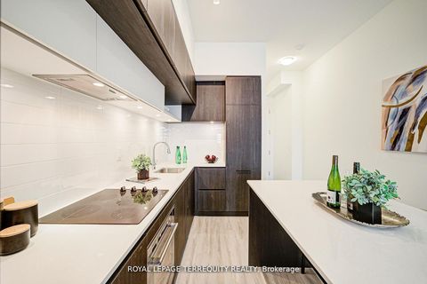 Photo 10 at 601 - 7 Steckley House Lane, Rural Richmond Hill, Richmond Hill