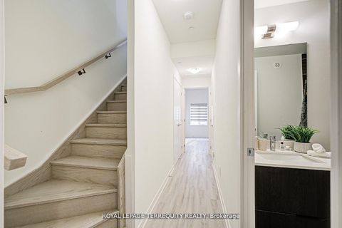 Photo 21 at 601 - 7 Steckley House Lane, Rural Richmond Hill, Richmond Hill