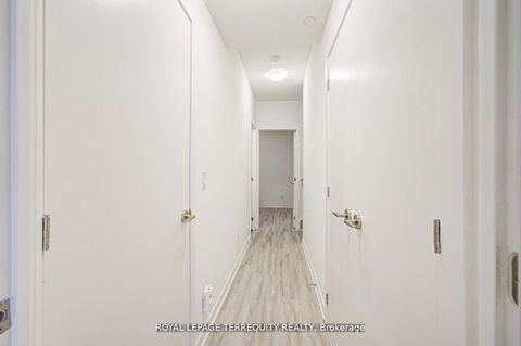 Photo 22 at 601 - 7 Steckley House Lane, Rural Richmond Hill, Richmond Hill