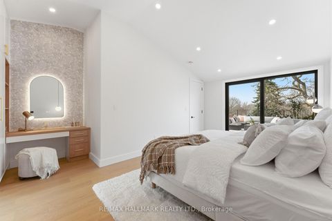 Photo 25 at 290 Waverley Road, The Beaches, Toronto