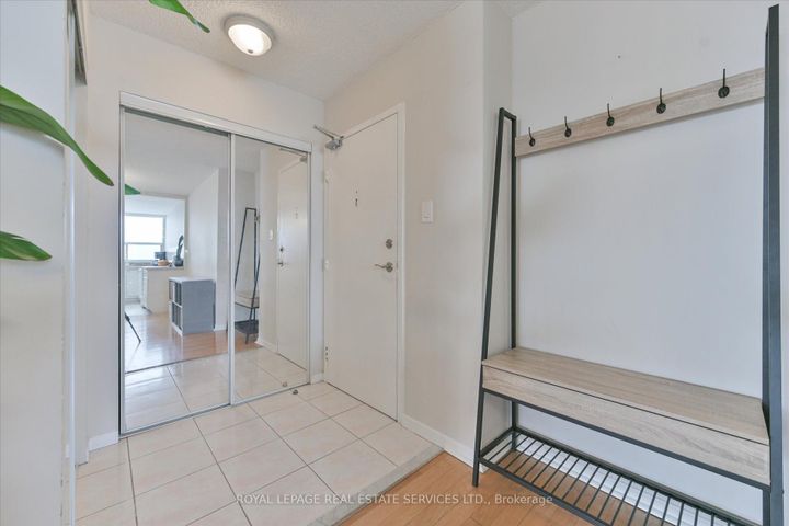 Photo 6 at 801 - 355 Rathburn Road E, Rathwood, Mississauga