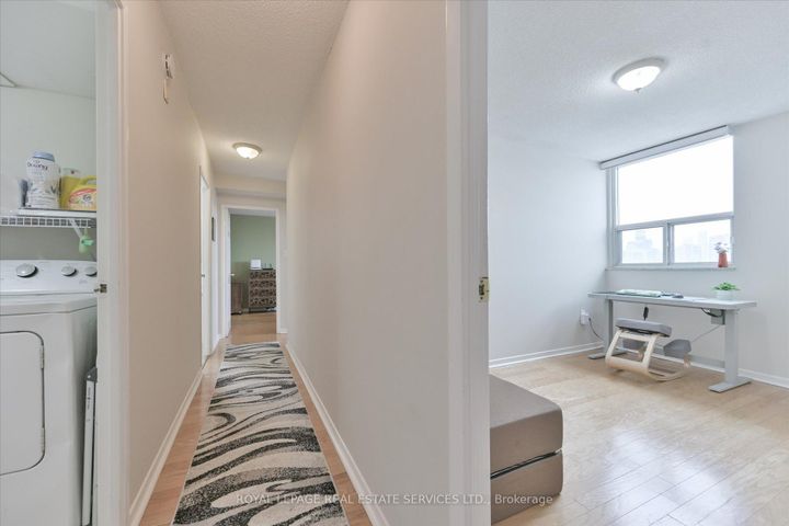 Photo 18 at 801 - 355 Rathburn Road E, Rathwood, Mississauga