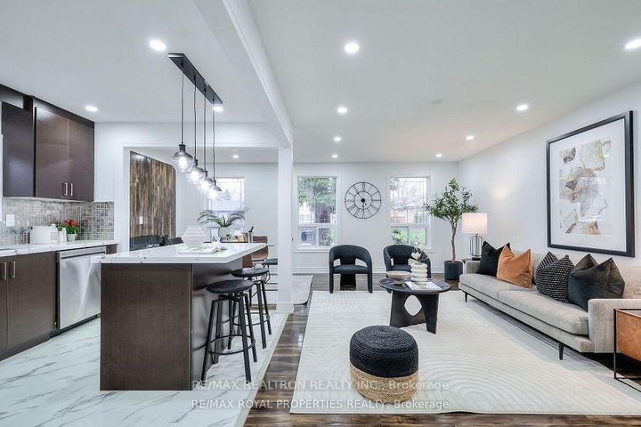 Photo 5 at 802 Modlin Road, Bay Ridges, Pickering