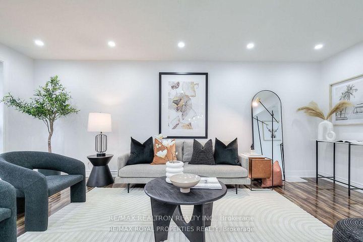 Photo 8 at 802 Modlin Road, Bay Ridges, Pickering