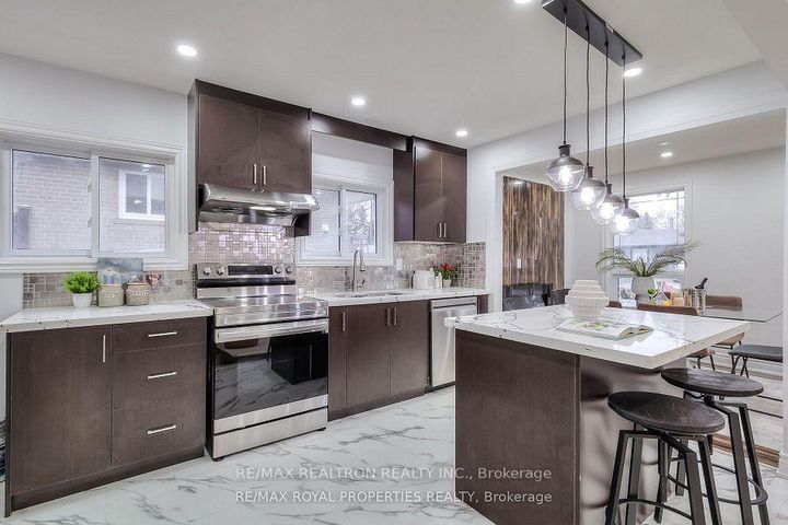 Photo 15 at 802 Modlin Road, Bay Ridges, Pickering