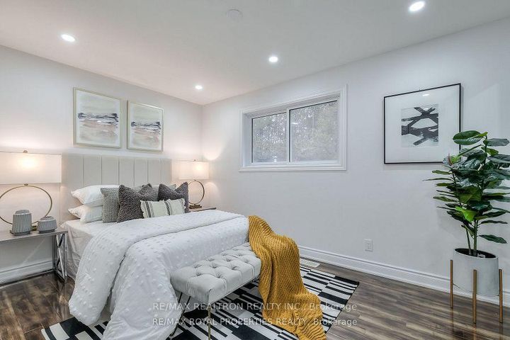 Photo 22 at 802 Modlin Road, Bay Ridges, Pickering