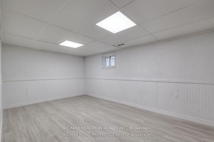 Photo 33 at 802 Modlin Road, Bay Ridges, Pickering