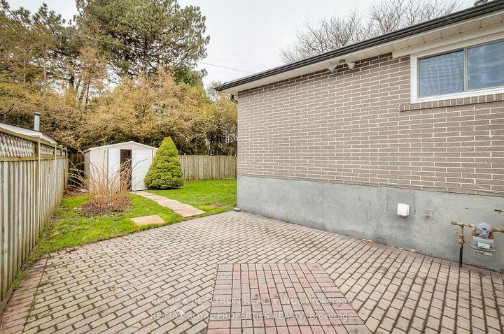 Photo 34 at 802 Modlin Road, Bay Ridges, Pickering