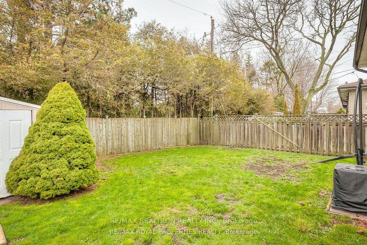 Photo 35 at 802 Modlin Road, Bay Ridges, Pickering