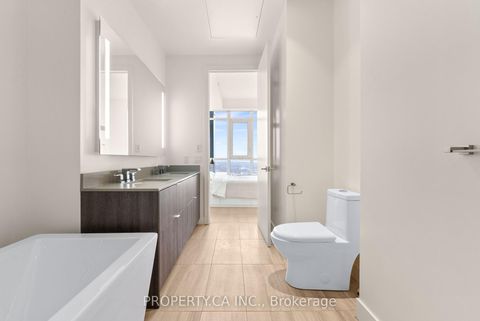 Photo 9 at 6108 - 7 Grenville Street, Bay Street Corridor, Toronto