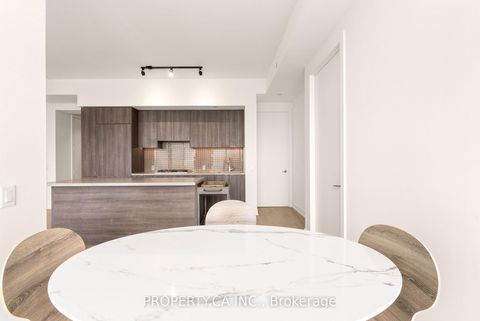 Photo 13 at 6108 - 7 Grenville Street, Bay Street Corridor, Toronto