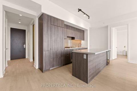 Photo 20 at 6108 - 7 Grenville Street, Bay Street Corridor, Toronto