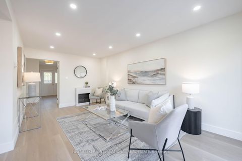 Photo 3 at 23 - 3430 Brandon Gate Drive, Malton, Mississauga