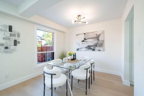 Photo 4 at 23 - 3430 Brandon Gate Drive, Malton, Mississauga