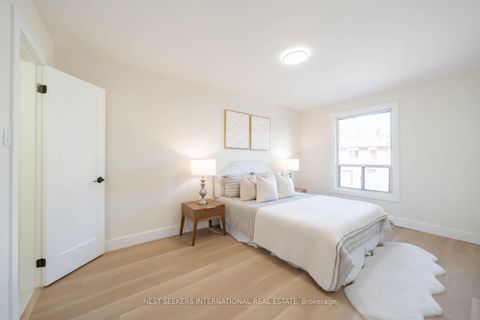 Photo 10 at 23 - 3430 Brandon Gate Drive, Malton, Mississauga