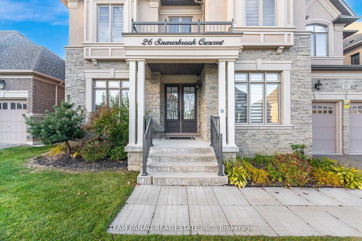 Photo 3 at 26 Snaresbrook Crescent, Toronto Gore Rural Estate, Brampton
