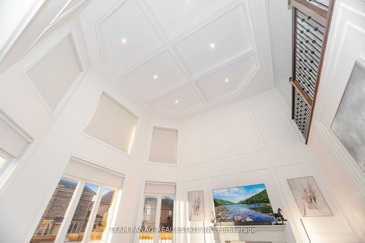 Photo 16 at 26 Snaresbrook Crescent, Toronto Gore Rural Estate, Brampton