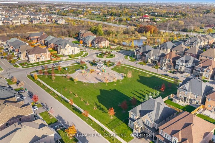 Photo 47 at 26 Snaresbrook Crescent, Toronto Gore Rural Estate, Brampton