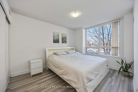 Photo 15 at 212 - 372 Highway 7 Road E, Doncrest, Richmond Hill