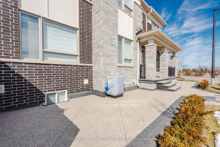 Photo 11 at 53 Affusion Road, Northwest Brampton, Brampton