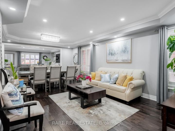 Photo 9 at 33 SOUTHBEND Drive, Snelgrove, Brampton