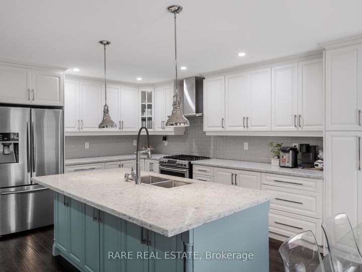 Photo 14 at 33 SOUTHBEND Drive, Snelgrove, Brampton