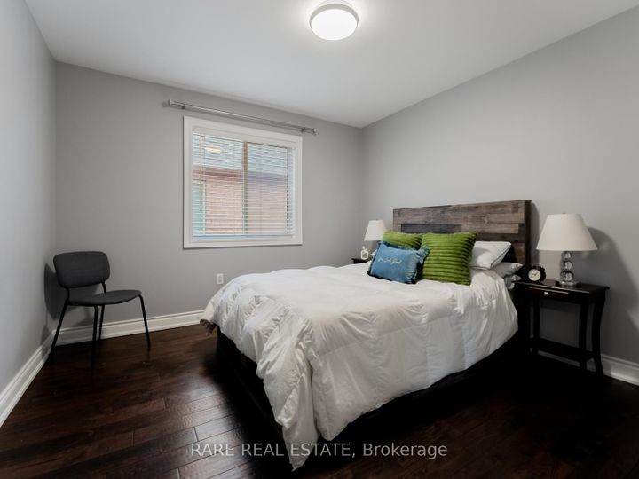 Photo 24 at 33 SOUTHBEND Drive, Snelgrove, Brampton