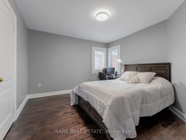 Photo 25 at 33 SOUTHBEND Drive, Snelgrove, Brampton