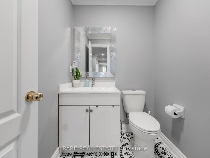 Photo 30 at 33 SOUTHBEND Drive, Snelgrove, Brampton