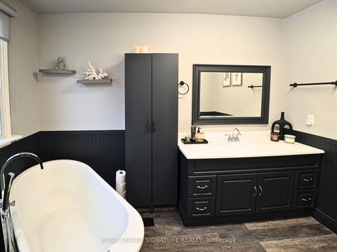 Photo 13 at 94 Meighen Avenue, Parkview, Toronto