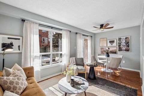 Photo 4 at 568 Walpole Crescent, Wyndham, Newmarket