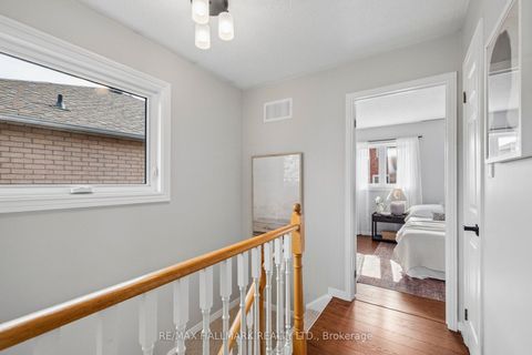 Photo 9 at 568 Walpole Crescent, Wyndham, Newmarket