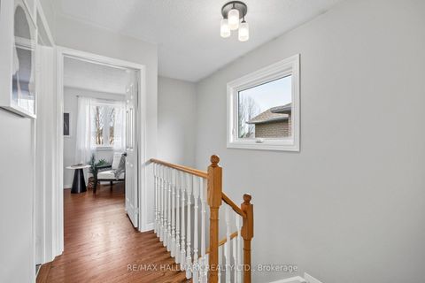 Photo 13 at 568 Walpole Crescent, Wyndham, Newmarket