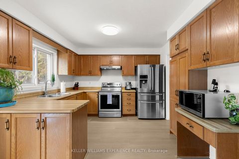 Photo 3 at 2 Heritage Road, Cookstown, Innisfil