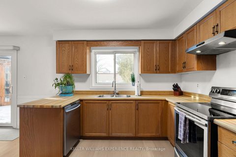 Photo 5 at 2 Heritage Road, Cookstown, Innisfil