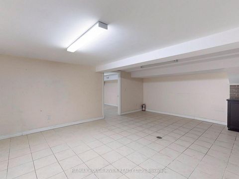 Photo 11 at 1556 Avenue Road, Nortown, Toronto