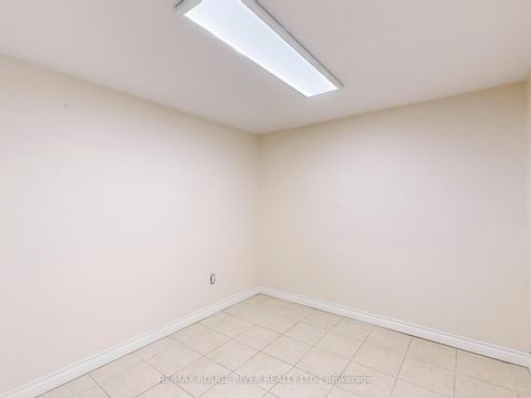 Photo 20 at 1556 Avenue Road, Nortown, Toronto