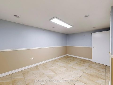 Photo 23 at 1556 Avenue Road, Nortown, Toronto