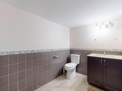 Photo 25 at 1556 Avenue Road, Nortown, Toronto