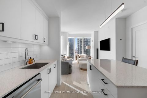 Photo 9 at 1715 - 9000 Jane Street, Concord, Vaughan