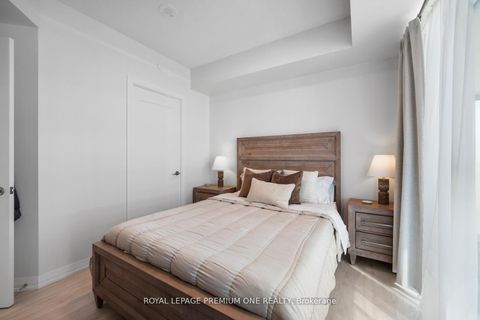 Photo 16 at 1715 - 9000 Jane Street, Concord, Vaughan