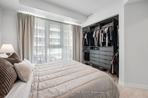 Photo 17 at 1715 - 9000 Jane Street, Concord, Vaughan