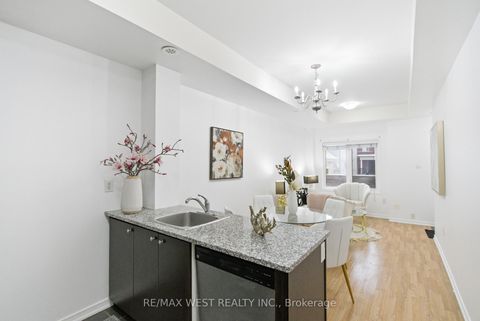 Photo 5 at 254 - 19 Coneflower Crescent, Branson, Toronto