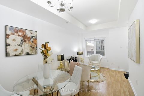 Photo 8 at 254 - 19 Coneflower Crescent, Branson, Toronto