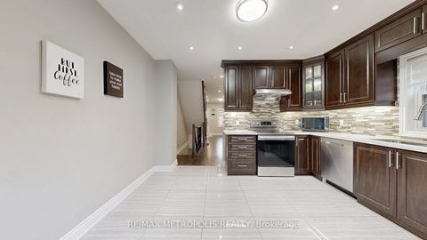 Photo 12 at 461 Warden Avenue, Oakridge, Toronto