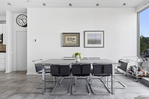 Photo 3 at 610 - 160 Baldwin Street, Chinatown, Toronto