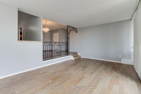 Photo 8 at 810 - 19 Four Winds Drive, York University Heights, Toronto