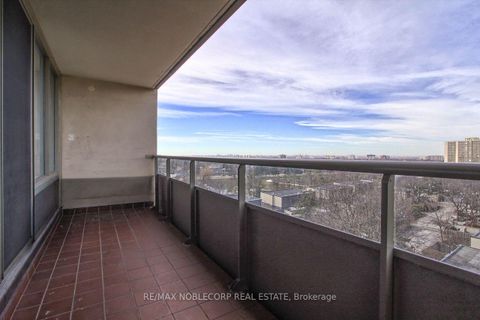 Photo 11 at 810 - 19 Four Winds Drive, York University Heights, Toronto
