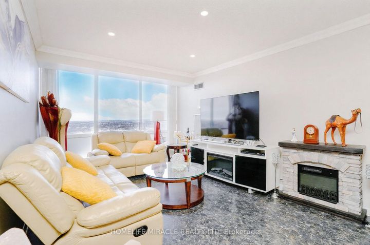 Photo 1 at 1705 - 26 Hanover Road, Queen Street Corridor, Brampton